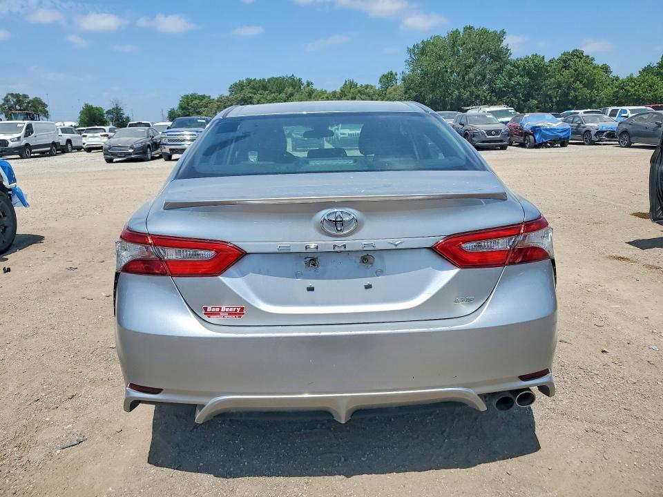 2018 Toyota Camry se