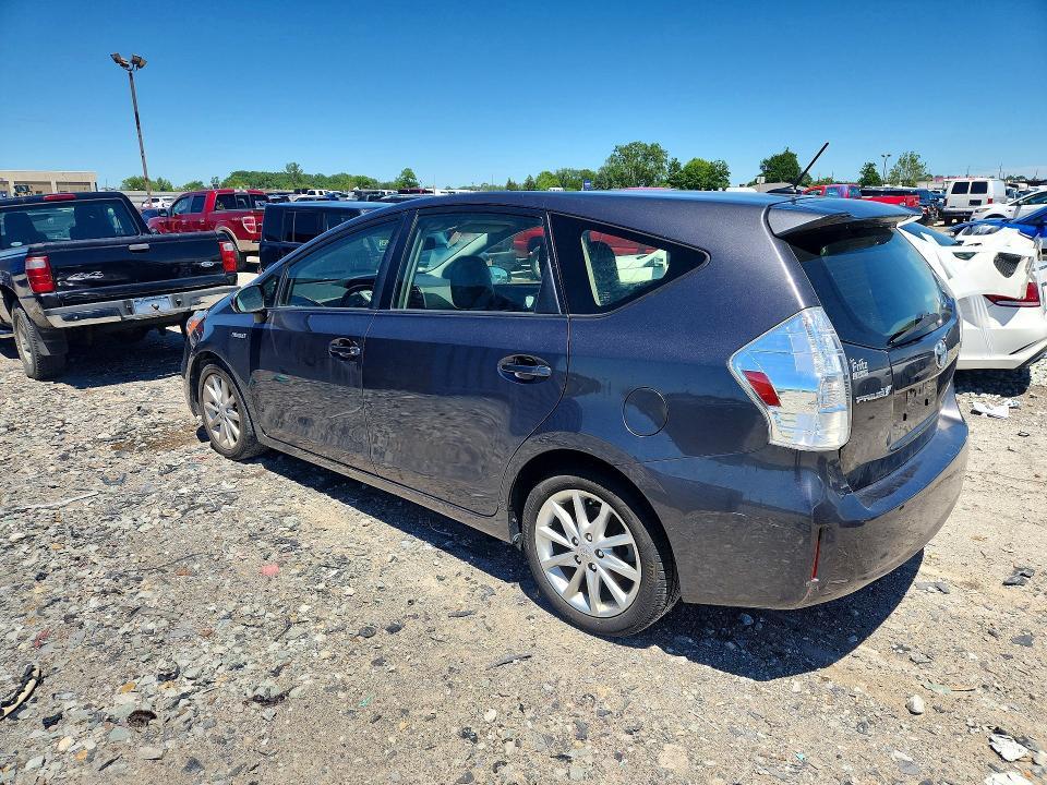 2014 Toyota Prius v Five