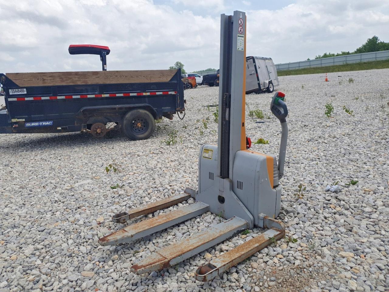 2004 Others 2004 Pallet Jack