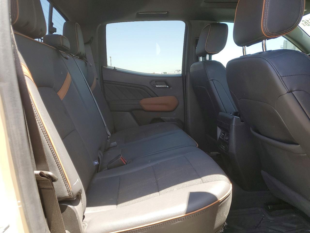 2024 GMC Canyon AT4