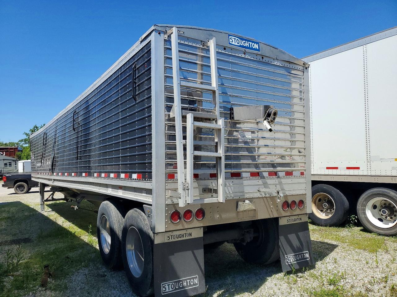 2026 Stoughton Ghton AHV-402T-AR-S Grain Trailer