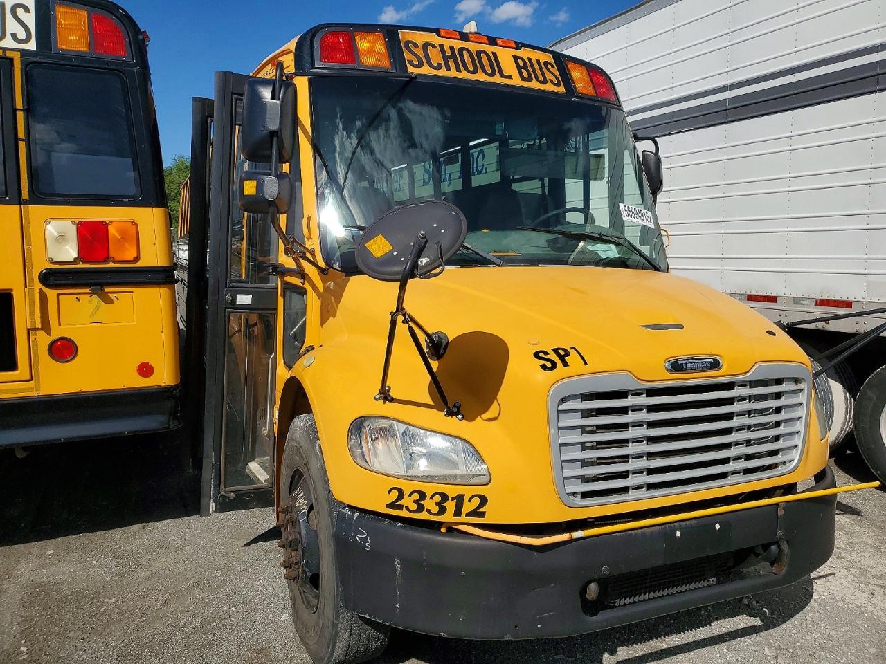 2013 Thomas SAF-T-LINER C2-School Bus
