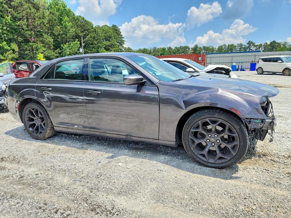 2019 Chrysler 300 s
