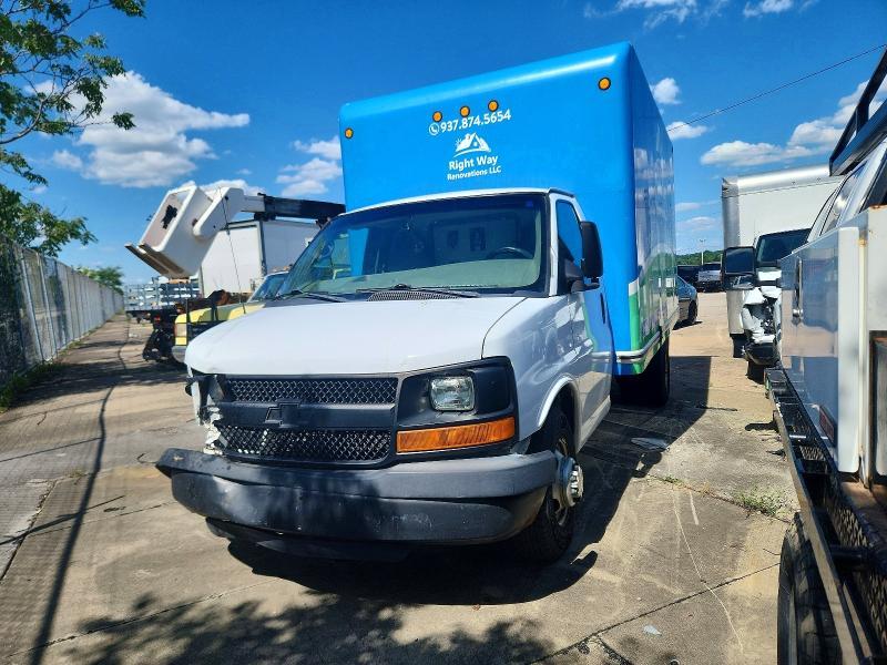 2010 Chevrolet Express BOX Truck