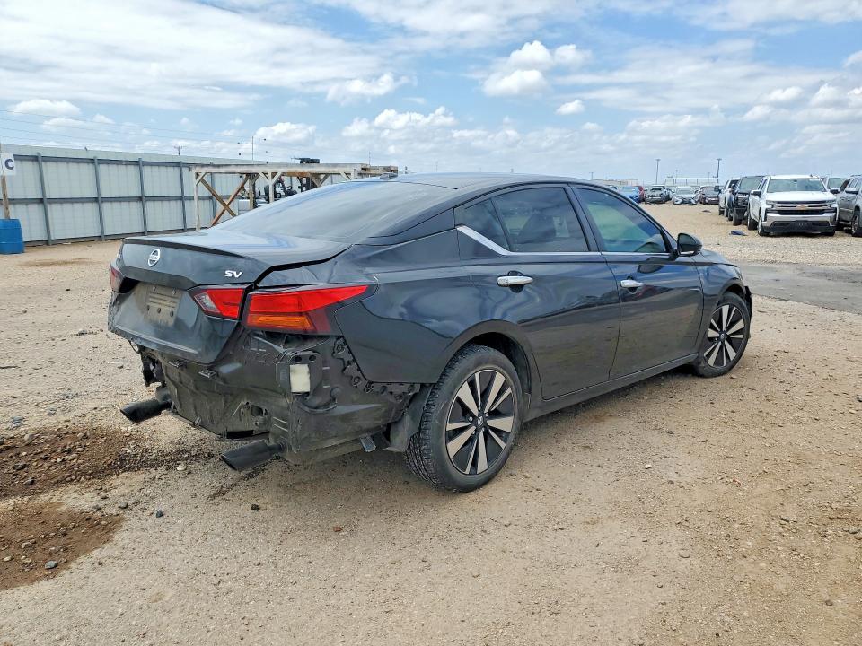 2021 Nissan Altima sv