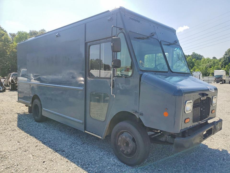 2020 Freightliner MT45G Chassis Delivery Truck