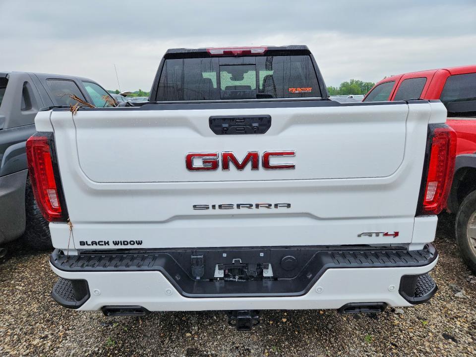 2025 GMC Sierra K1500 AT4