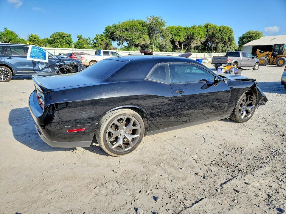 2015 Dodge Challenger sxt