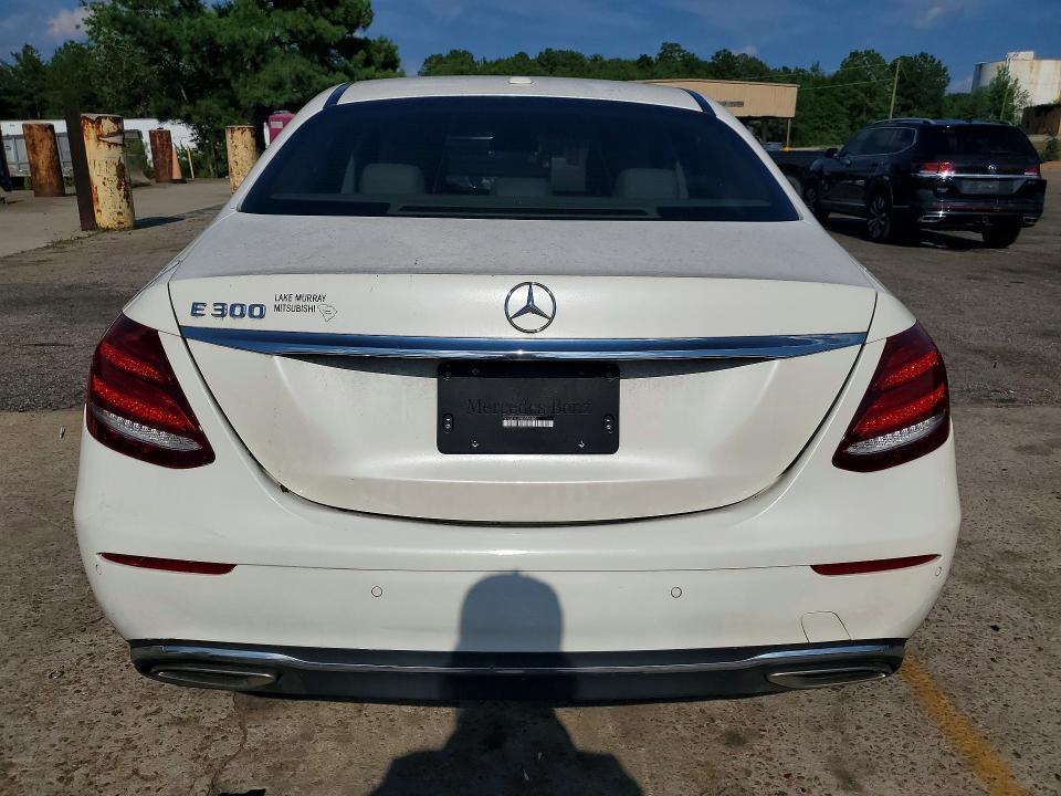 2017 Mercedes-Benz E 300