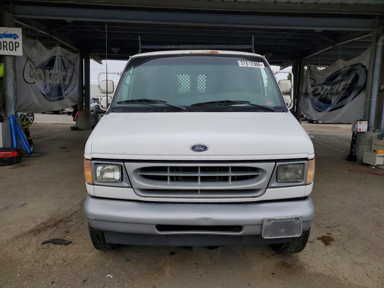 2002 Ford Econoline E350 Super Duty Van