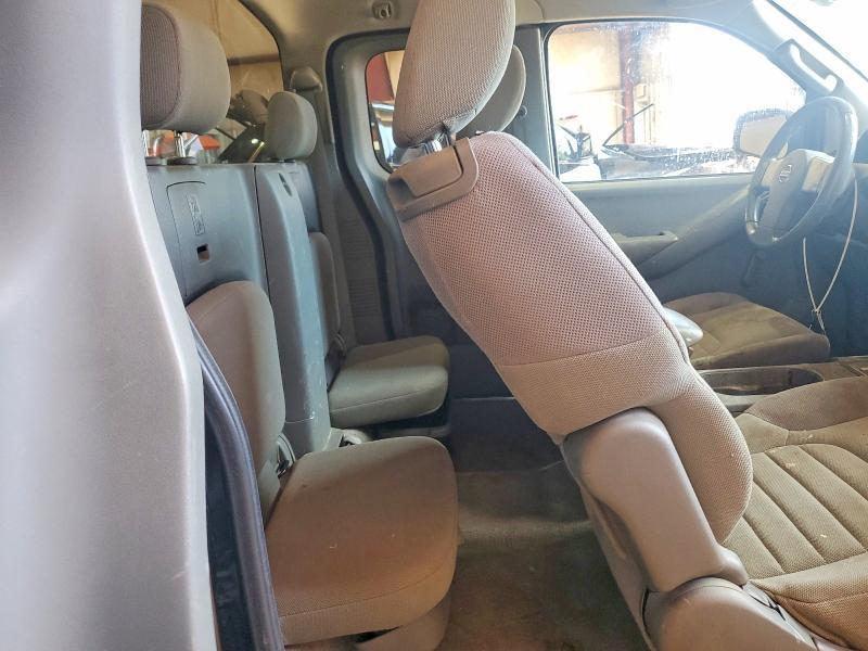 2013 Nissan Frontier s
