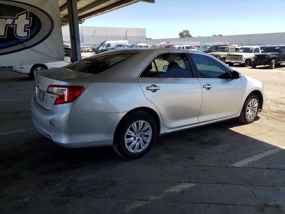 2012 Toyota Camry le