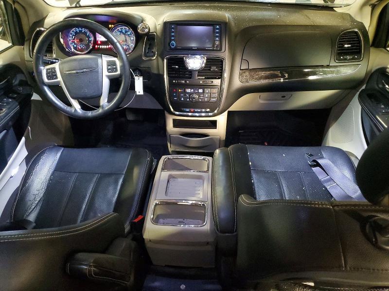 2016 Chrysler Town & Country Touring l