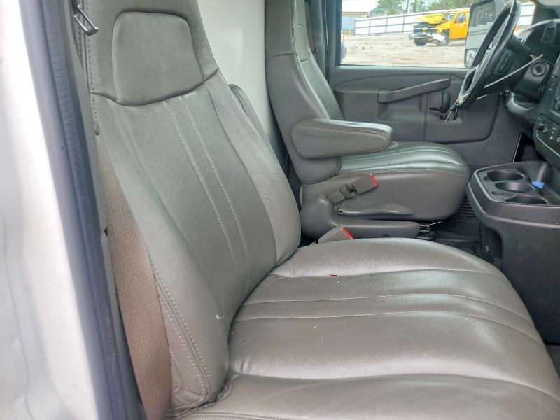 2021 Chevrolet Express BOX Truck