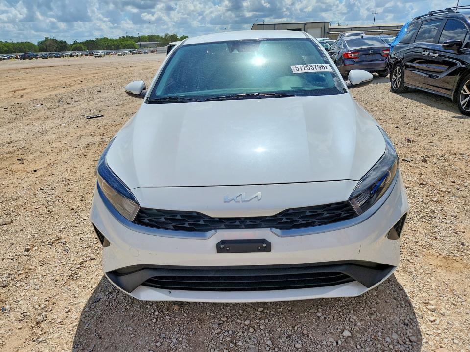 2023 KIA Forte lxs
