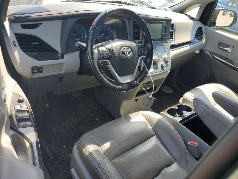 2018 Toyota Sienna xle 8-passenger