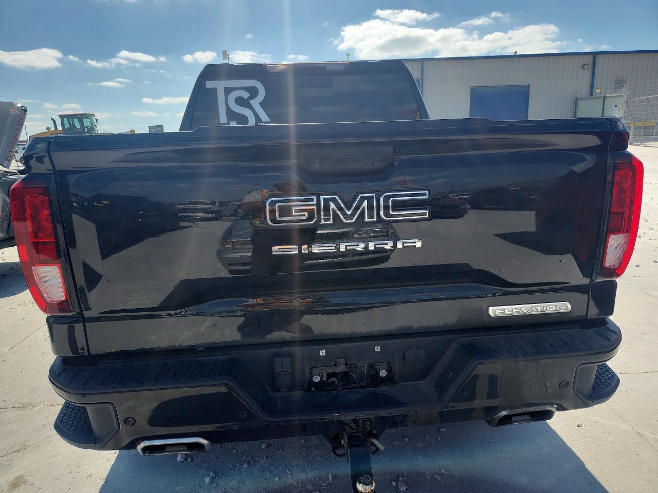 2024 GMC Sierra K1500 Elevation