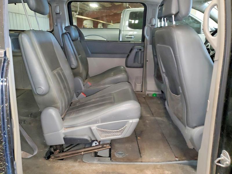 2010 Chrysler Town & Country Touring