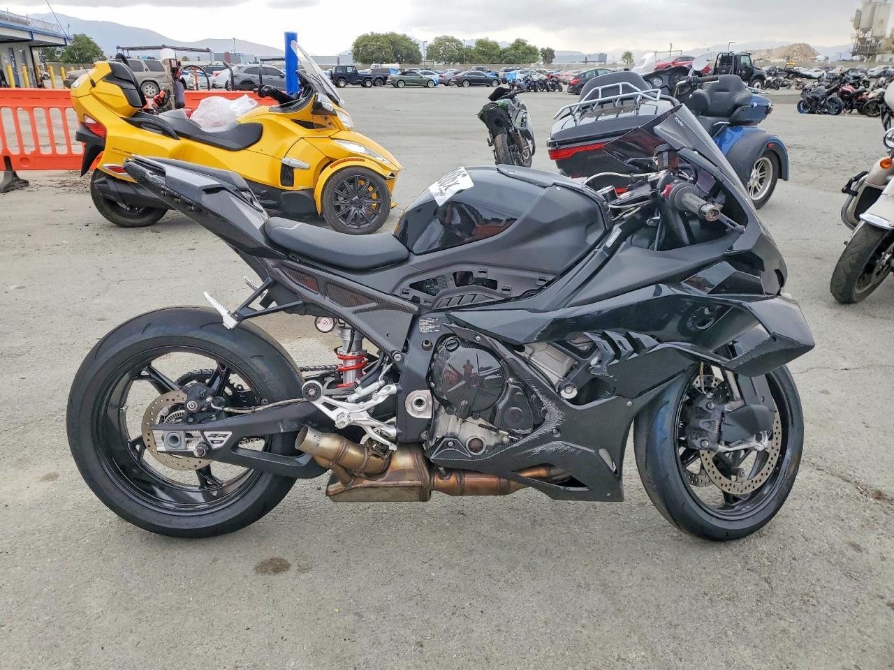 2025 BMW S 1000 RR