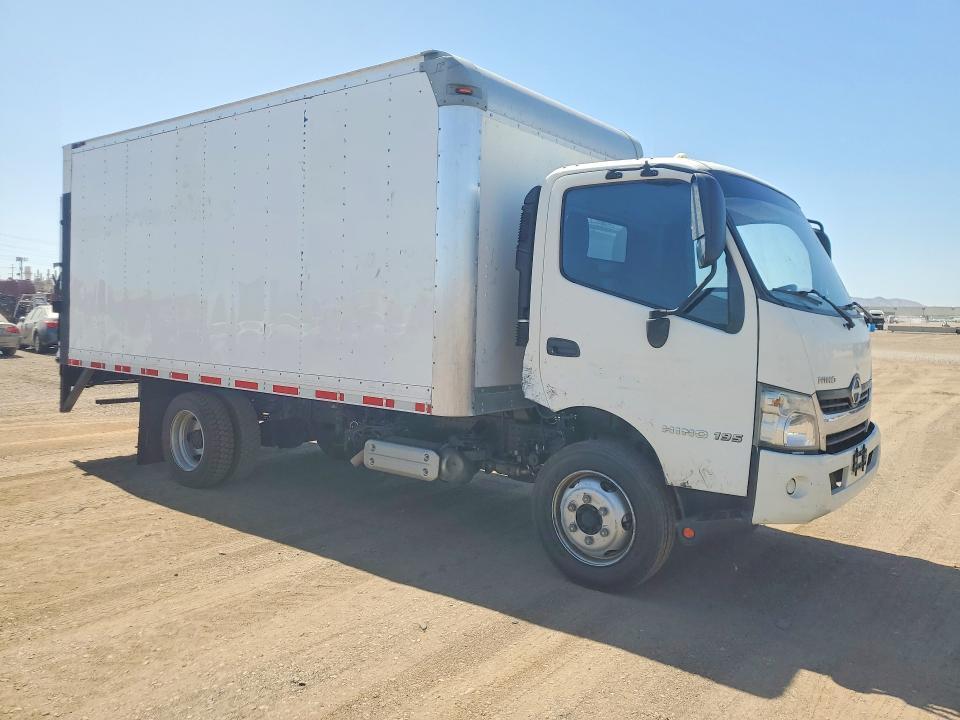 2016 Hino 195 BOX Truck