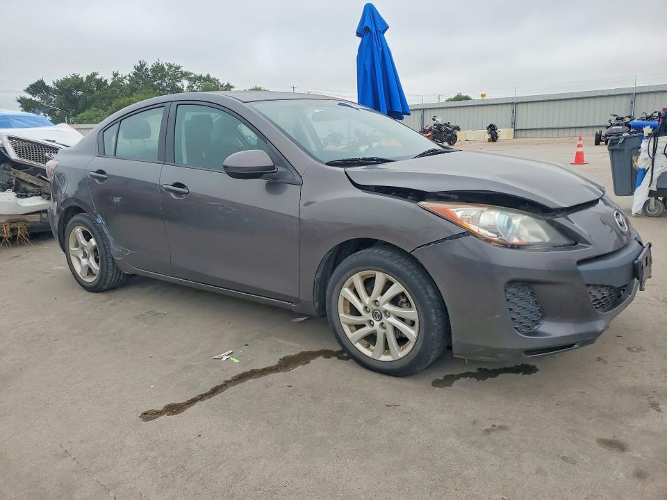 2013 Mazda 3 I