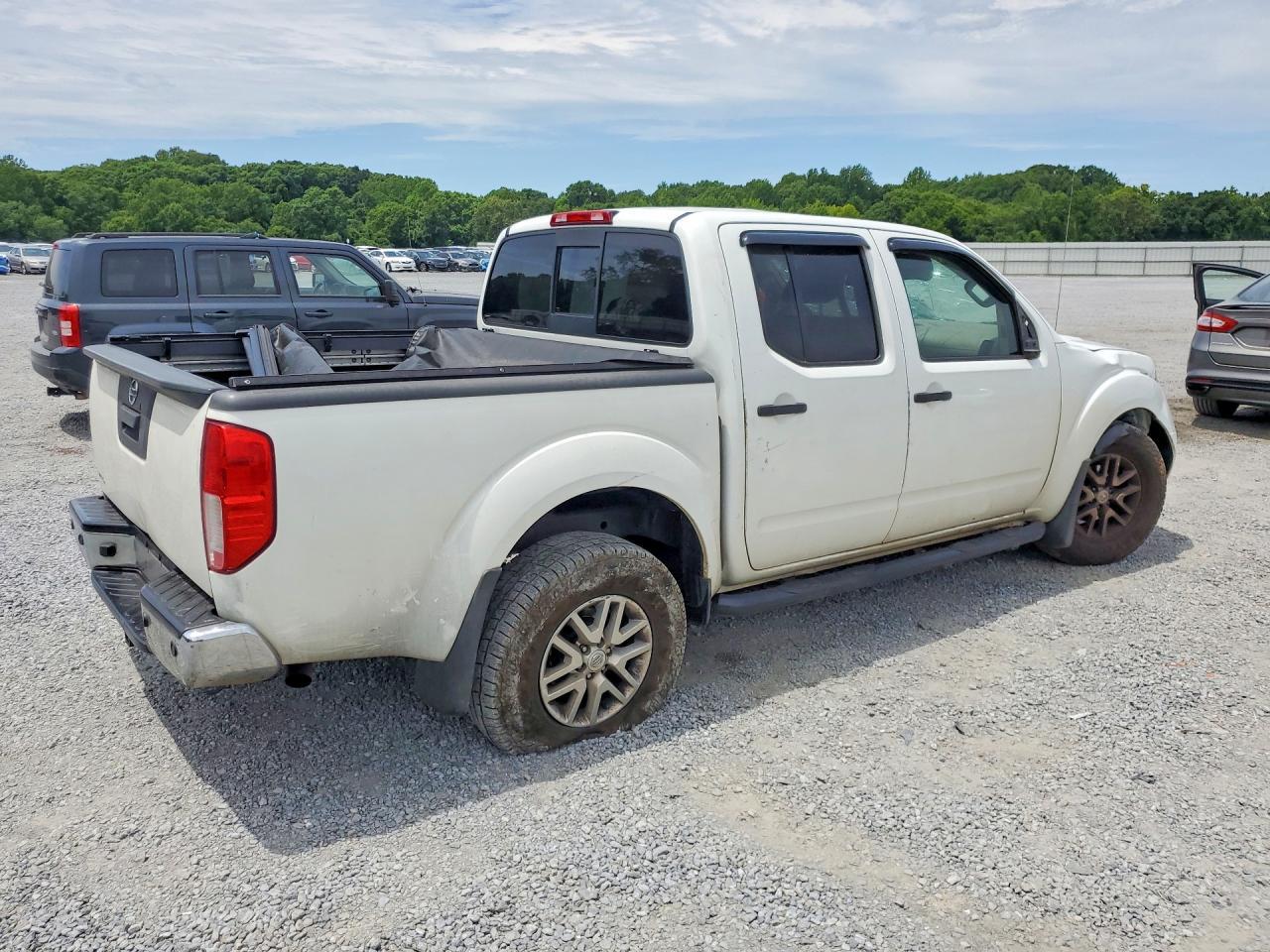 2015 Nissan Frontier S