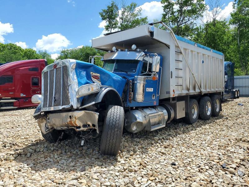 2019 Peterbilt 389 Dump Truck