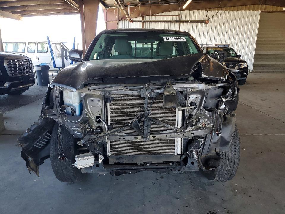 2017 Toyota Tacoma SR