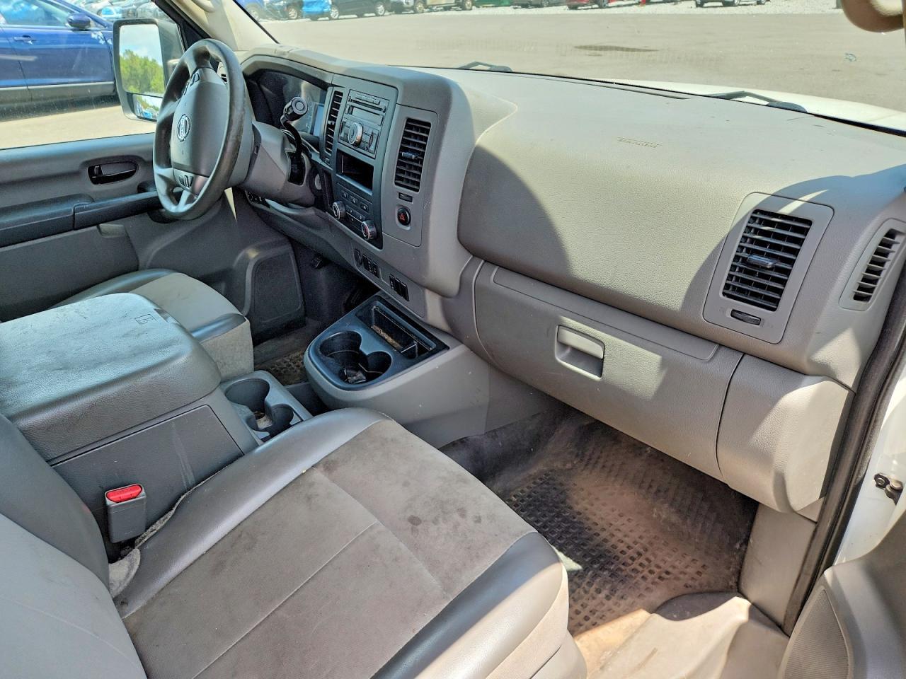 2016 Nissan NV 2500 Delivery Van