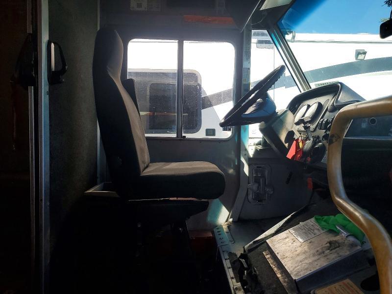 2008 Freightliner MT45 Chassis Delivery Truck