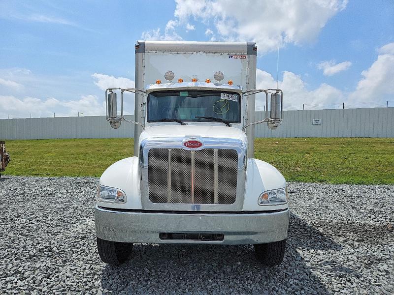 2020 Peterbilt 337 BOX Truck