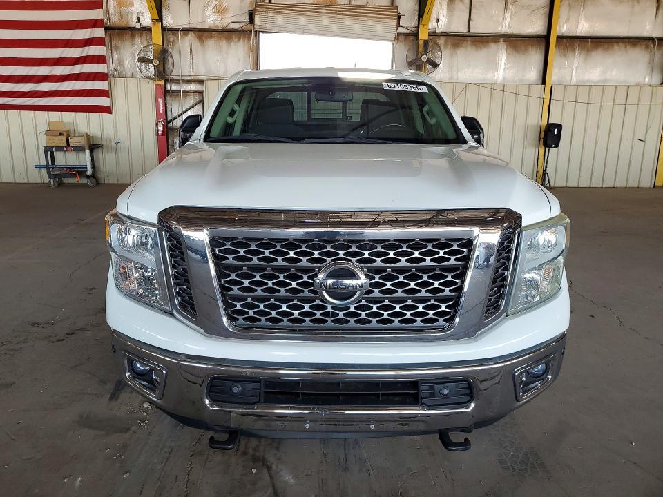 2017 Nissan Titan XD SV
