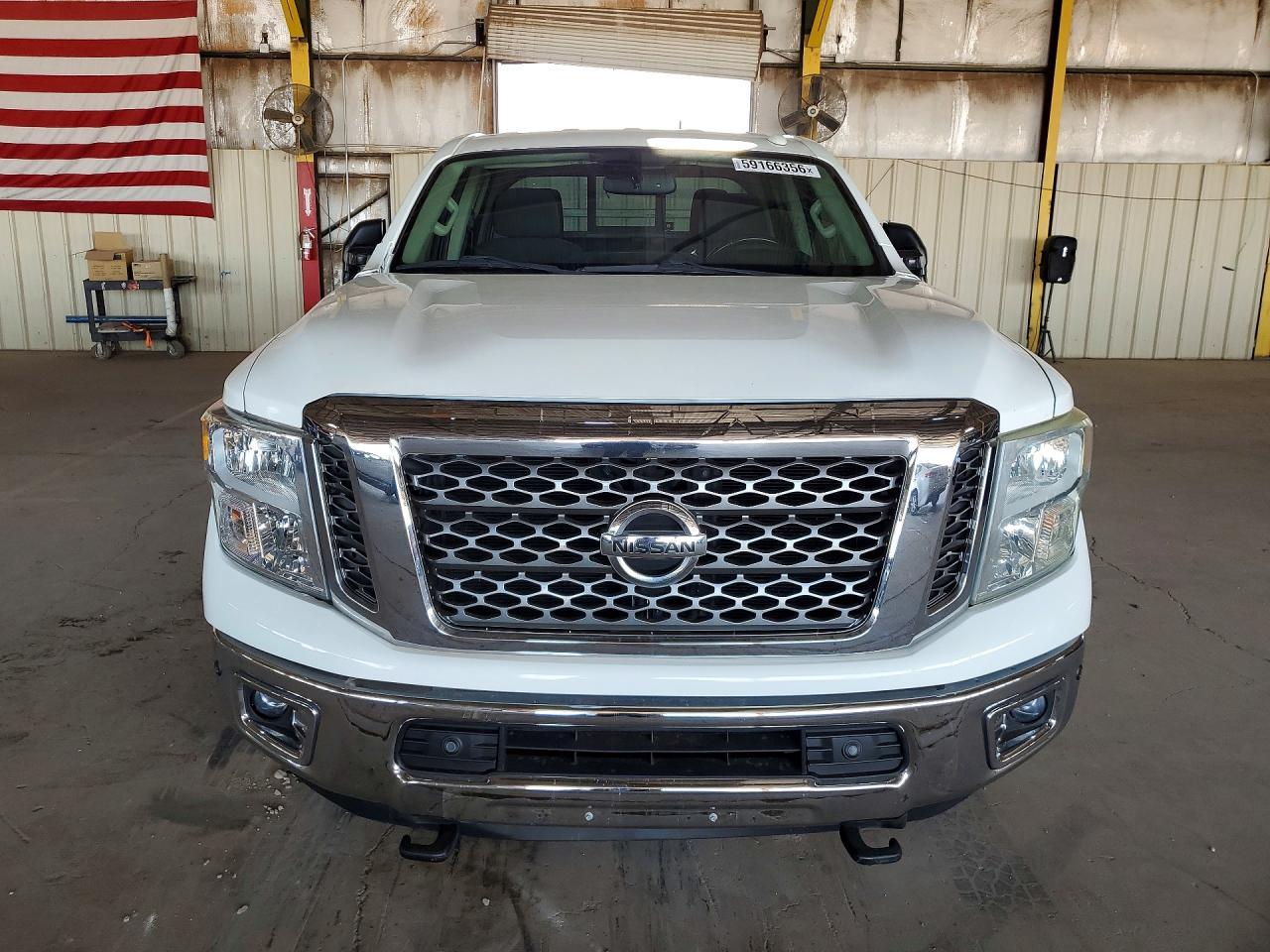 2017 Nissan Titan XD SV