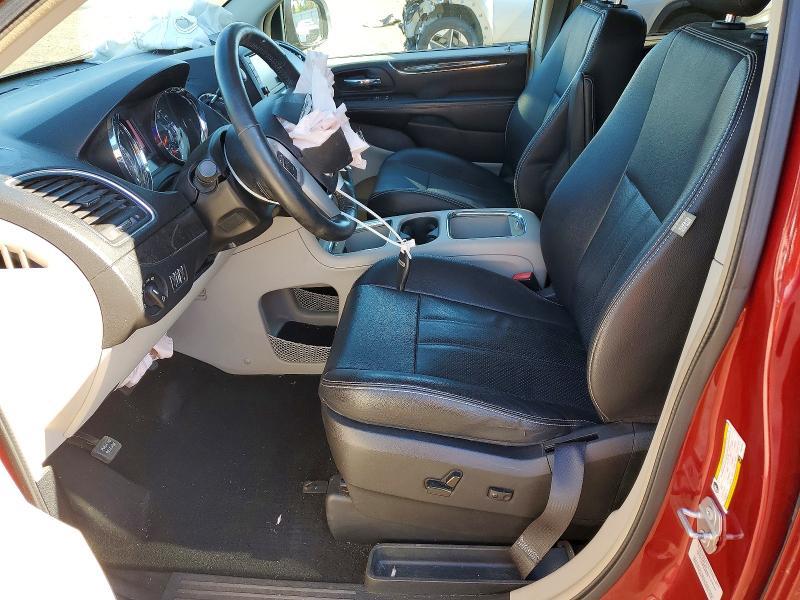 2015 Chrysler Town & Country Touring l