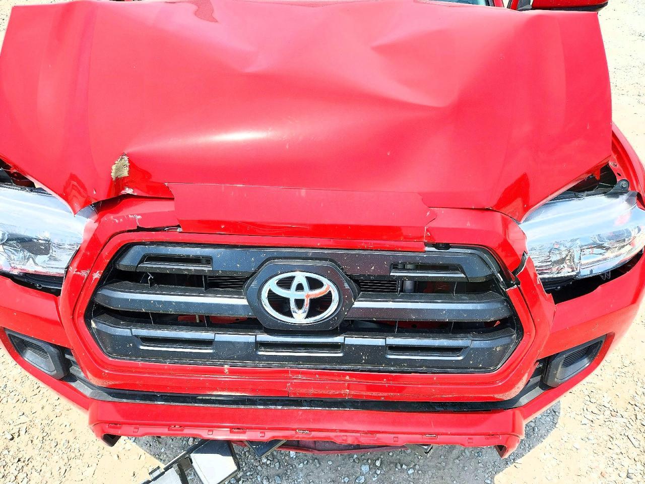 2016 Toyota Tacoma SR