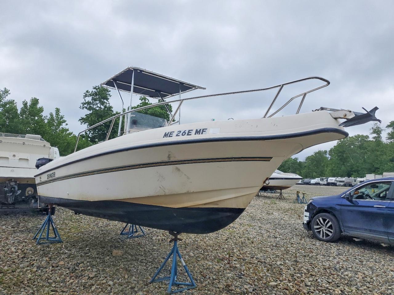 2001 Seamaster Yachts 2001 SEAMASTER/UNITED Marine COR 2088 Center Conso