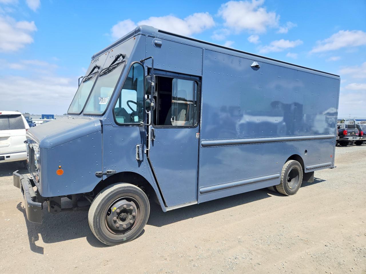 2020 Freightliner MT45G Chassis Delivery Truck