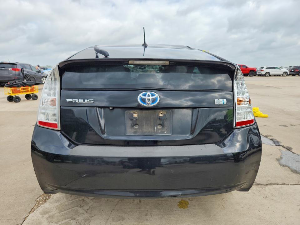 2010 Toyota Prius iii