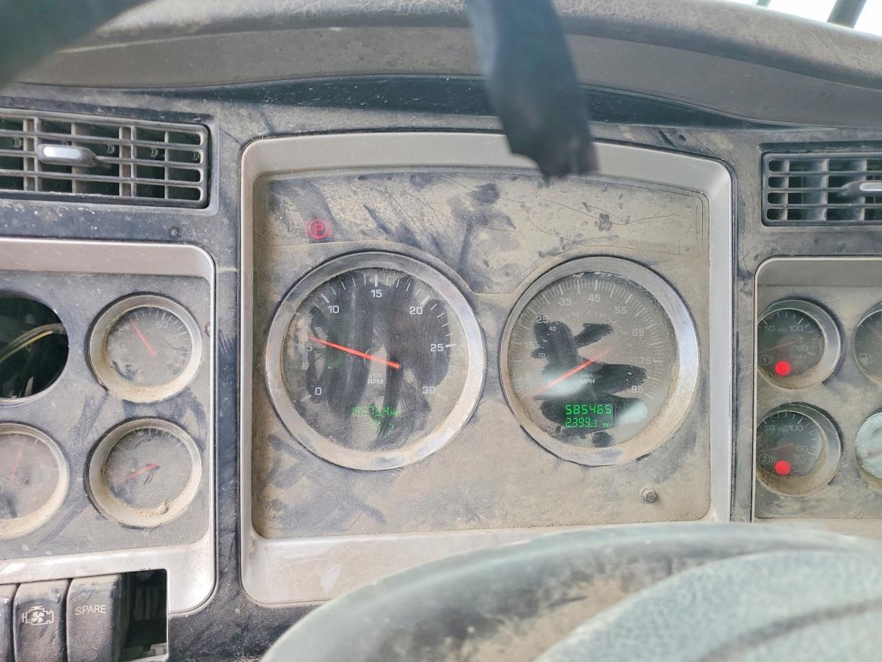 2007 Kenworth Constructi-Semi Truck