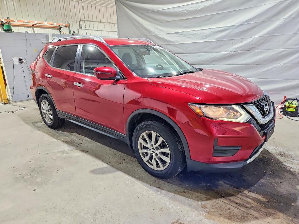 2017 Nissan Rogue sv