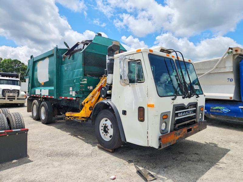 2016 Mack LEU613 Refuse Truck