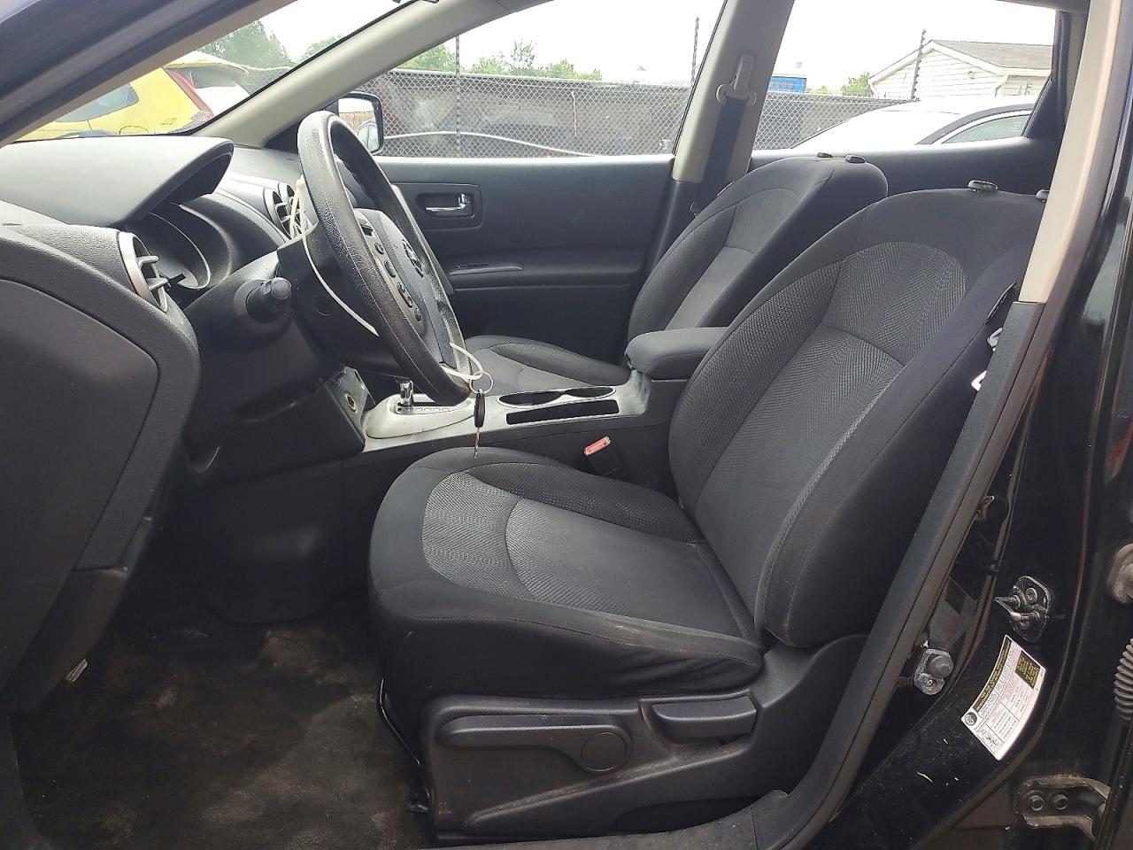 2011 Nissan Rogue s