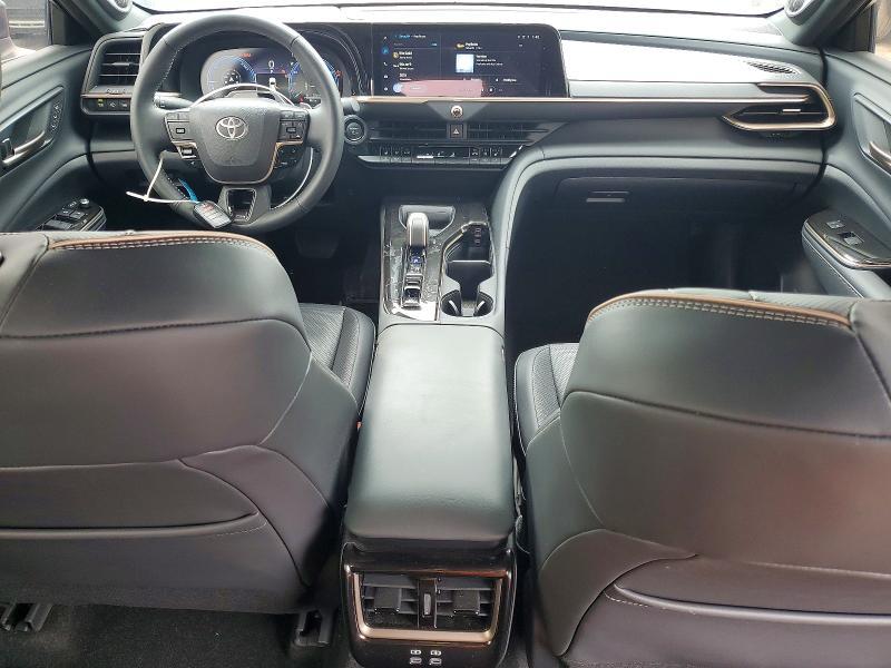 2025 Toyota Crown Signia Limited