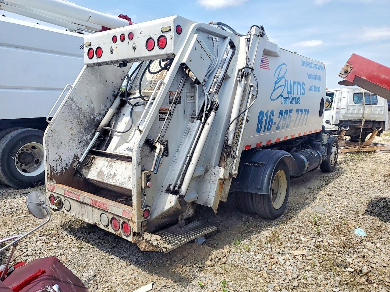 2006 GMC 5500 W5504-Packer Garbage Truck