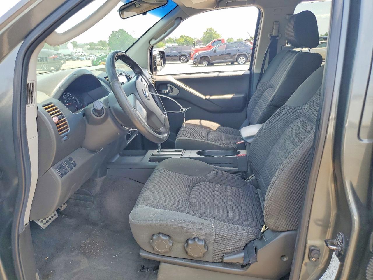 2005 Nissan Frontier SE