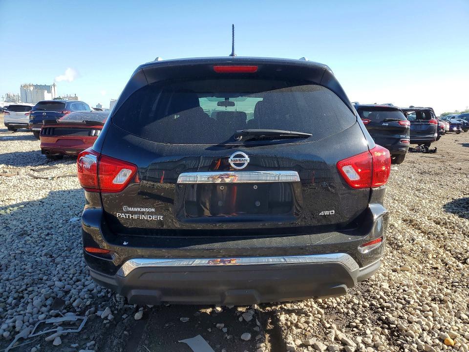 2018 Nissan Pathfinder s