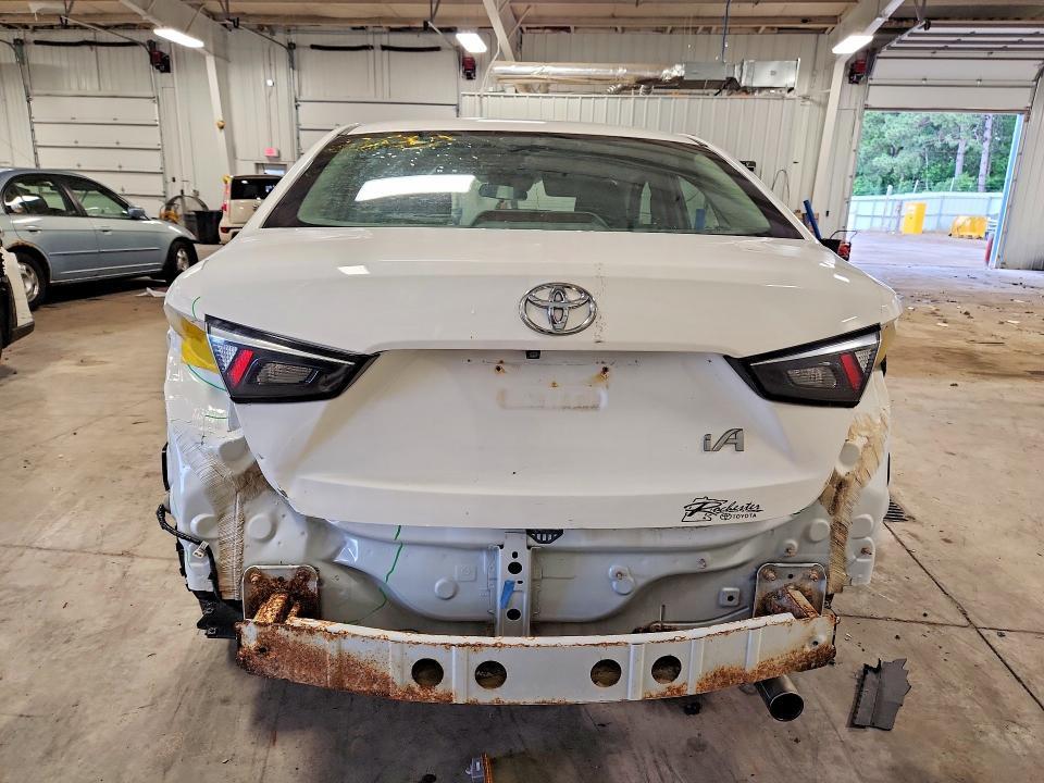 2017 Toyota Yaris ia Base