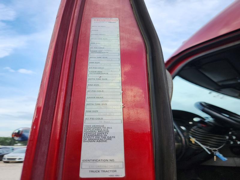 2010 Kenworth T2000 Semi Truck