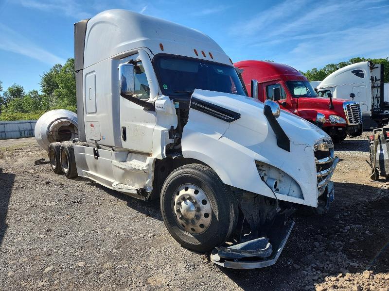 2022 Freightliner Cascadia 126