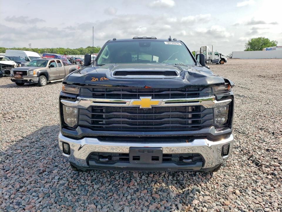 2026 Chevrolet Silverado K3500 LT